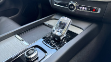 Volvo XC60 2.0 T8 [455] PHEV Ultra Dark 5dr AWD Geartronic Estate